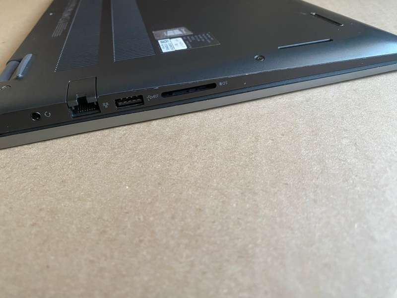 11TH GEN *INTEL IRIS Xe GRAPHICS * DELL VOSTRO 15 5510*CORE i5-11300H*3.10GHZ*8 GB RAM*256 GB SSD